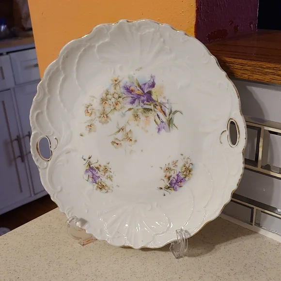 DECORATIVE PLATE FLORAL DESIGN please note plate stand not included - Picture 1 of 10